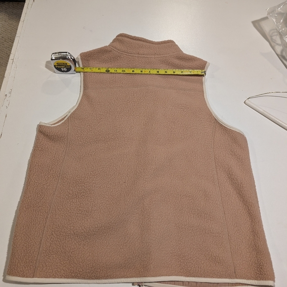 Fleece zip up vest - Picture 3 of 6